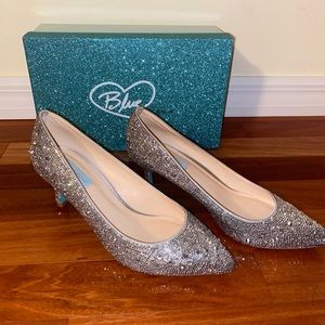 Blue by Betsey Johnson Jora pumps
